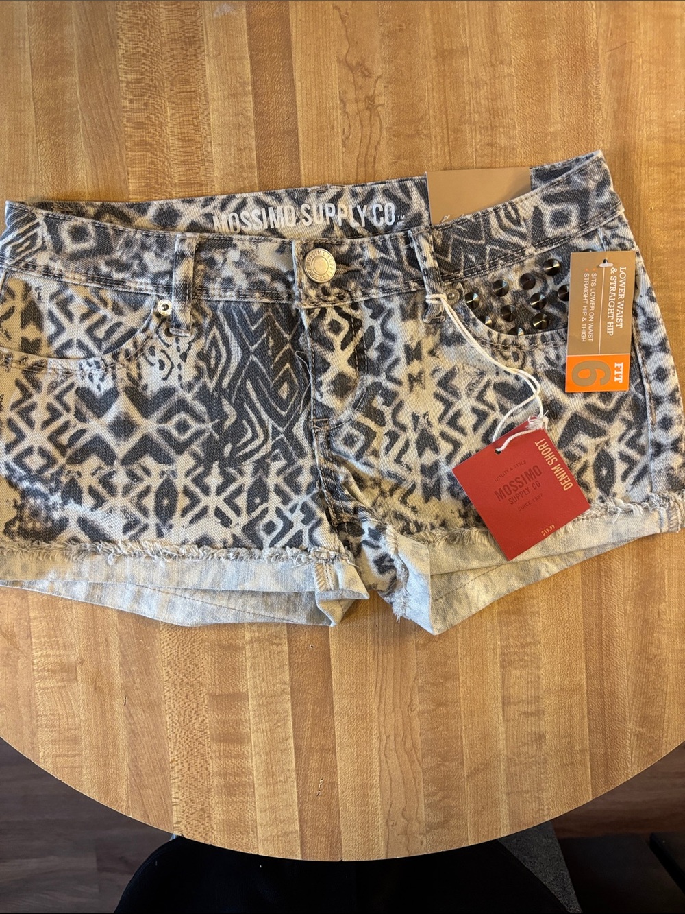 Mossimo Supply Co. Aztec Print Low-Rise Denim Shorts - Gray & White Size 3 Fit 6